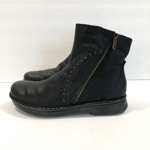 NAOT Cetona Black Leather Boots - Picture 3 of 10